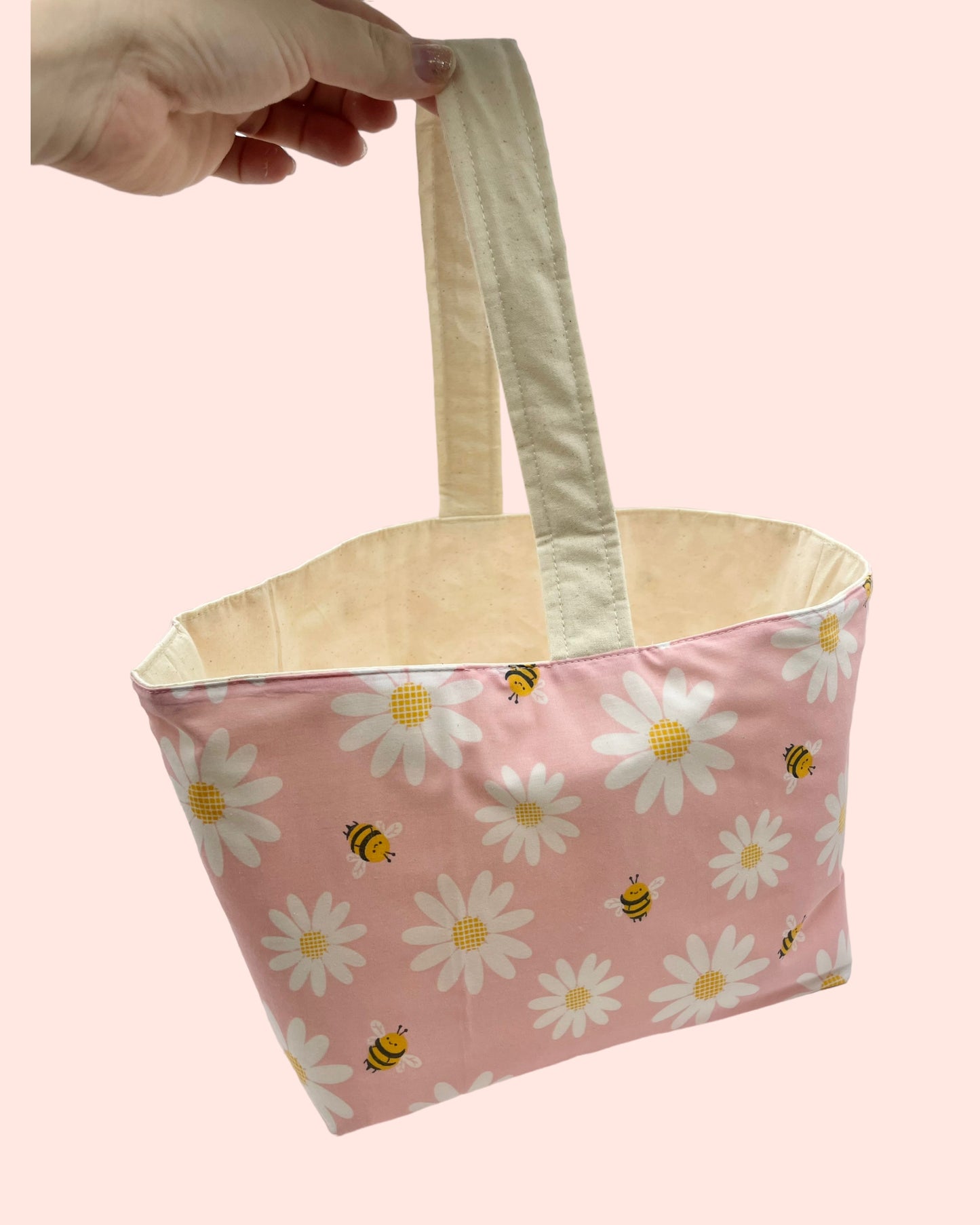 Large Daisy Bee Easter Basket