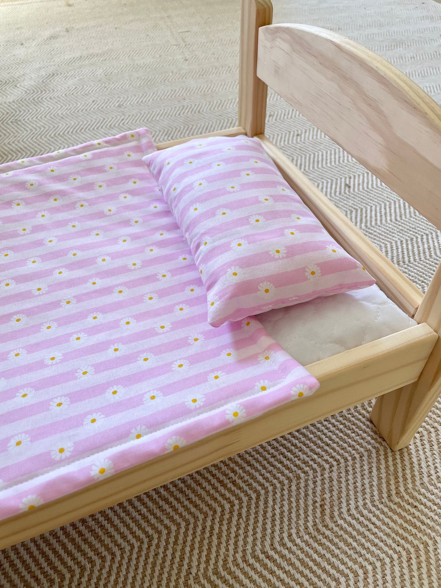 Pink 18 inch Doll quilt, Linen Set Daisy Bedding - doll crib blanket, Target doll cot, doll doona, bed cot quilt, bedding, play baby linen